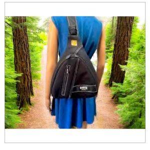 ROOTS - Black-Sling Shoulder- sport backpack-camera bag-multi pocket-logo- EUC​